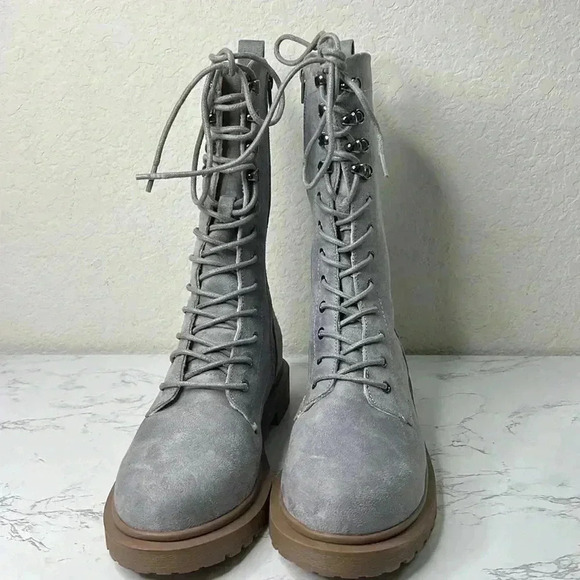 Journee Collection Cadee Tru
Comfort Foam Inside Zip Block Heel Booties
Grey 8.5 - Picture 2 of 14